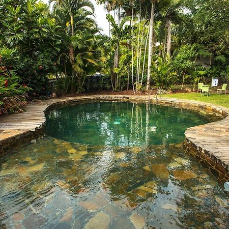 Rainforest Castaways Resort And Spa Мишън Бийч Екстериор снимка